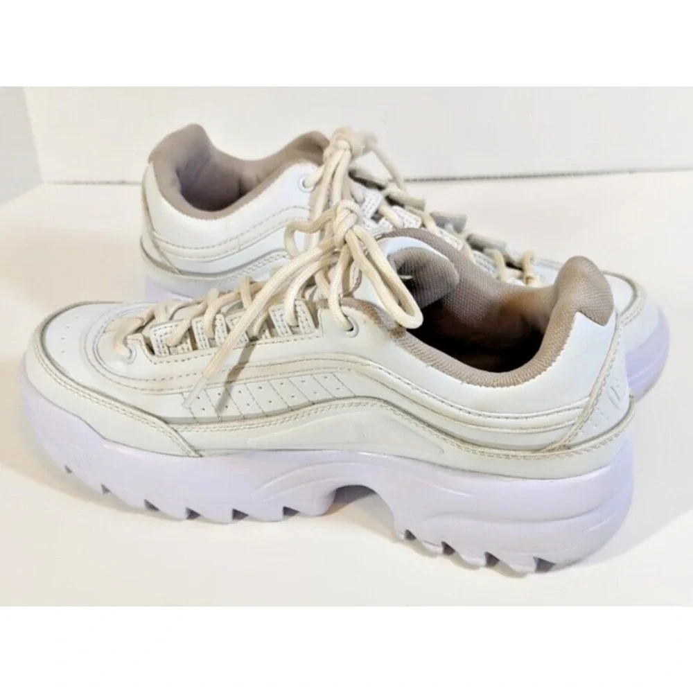 AVIA WHITE ATHLETIC MEMORY FOAM WALKING COMFORT‎ LADIES 8 SHOES